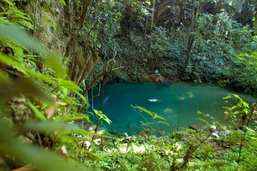 Blue Hole (Inland), St. Herman's Park, Cayo, Belize